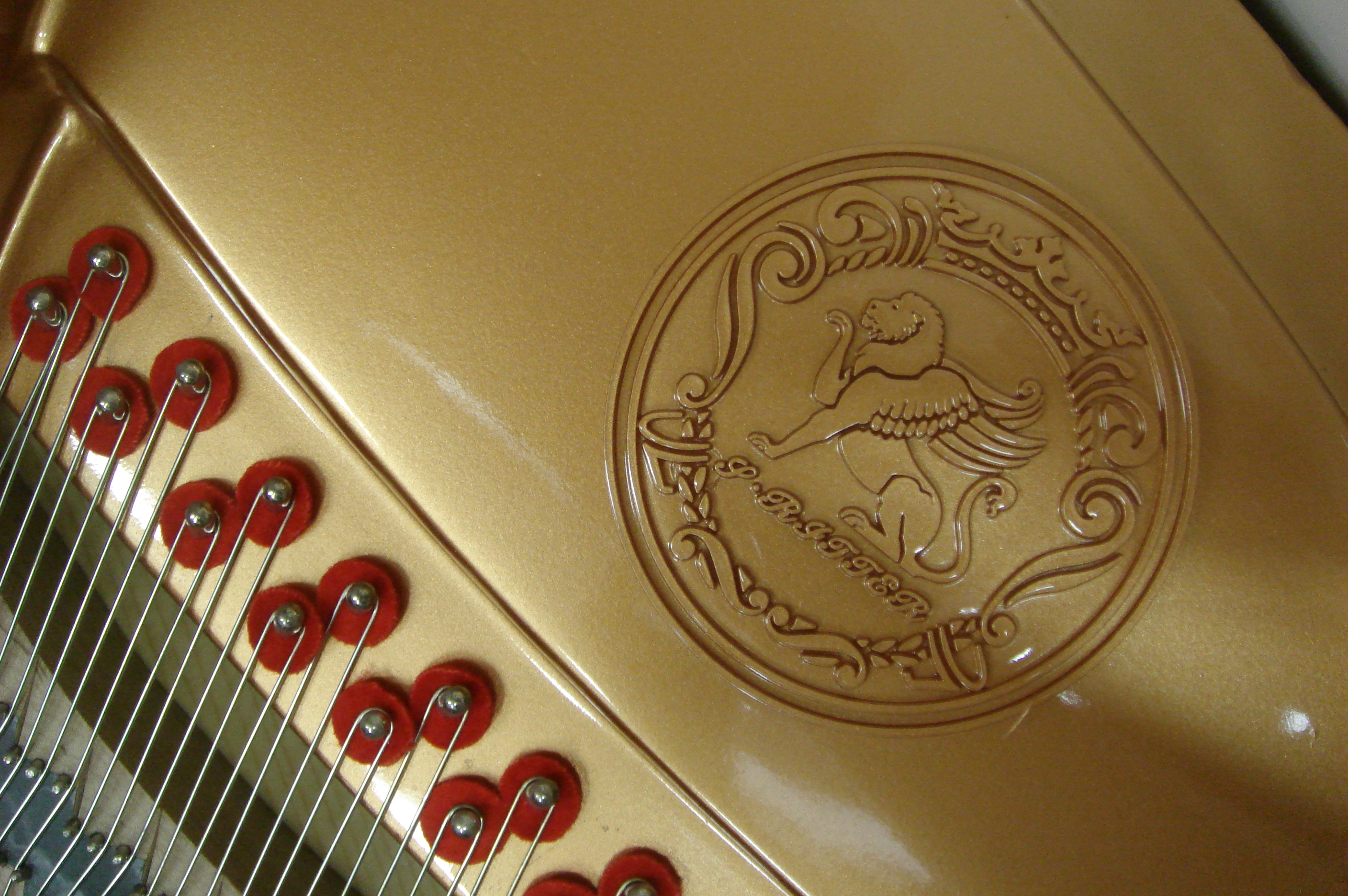 Фрагмент рамы рояля Ritter