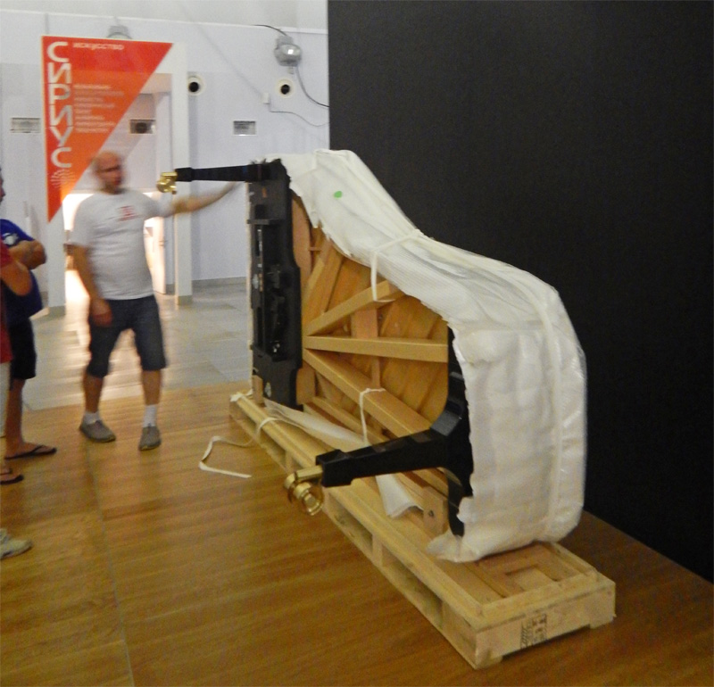 Доставка концертного рояля