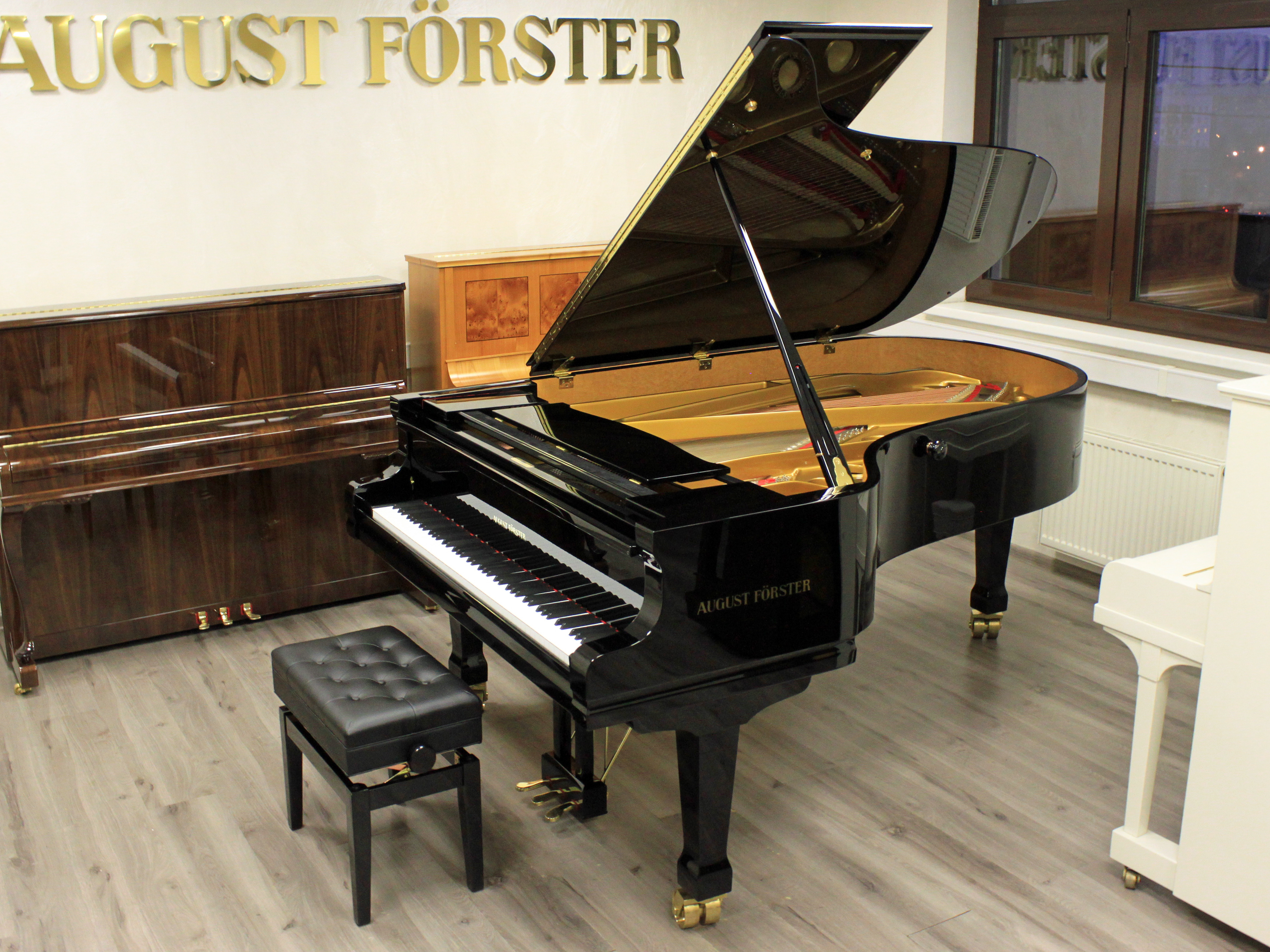 August Förster 215 Concert