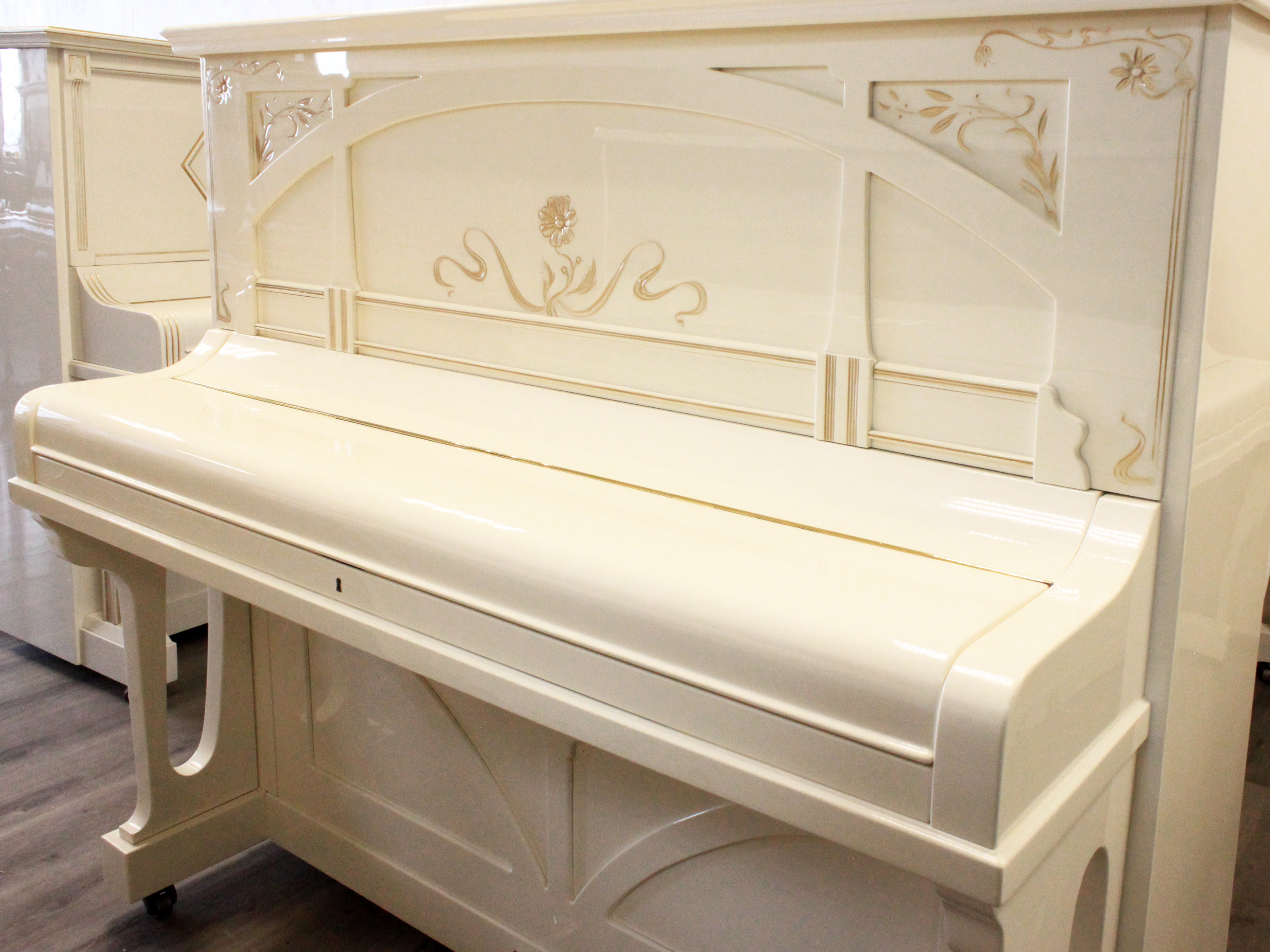 Фортепиано Эрнст-Капс-Дрезден