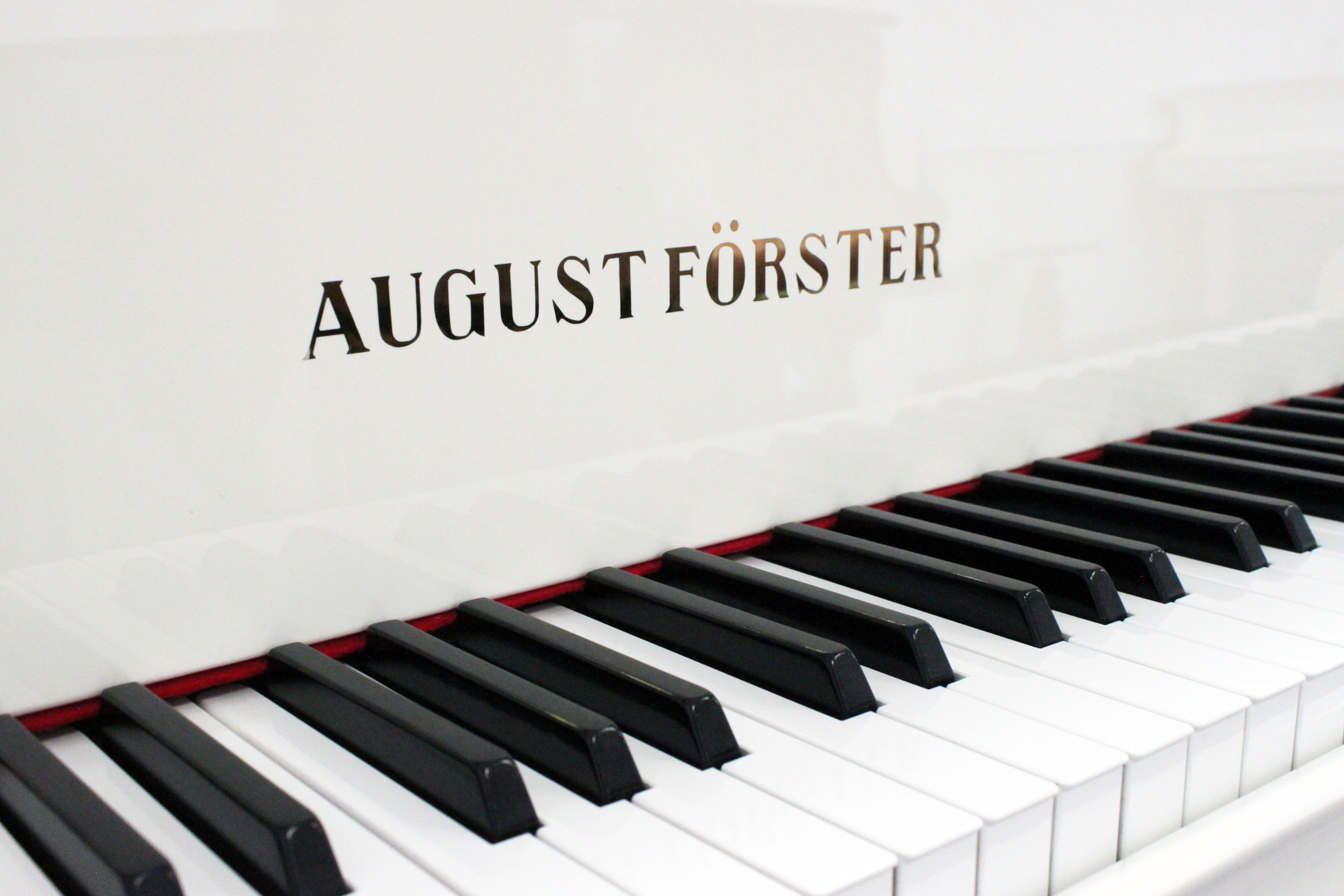 Клавиатура Аугуст Фёрстер