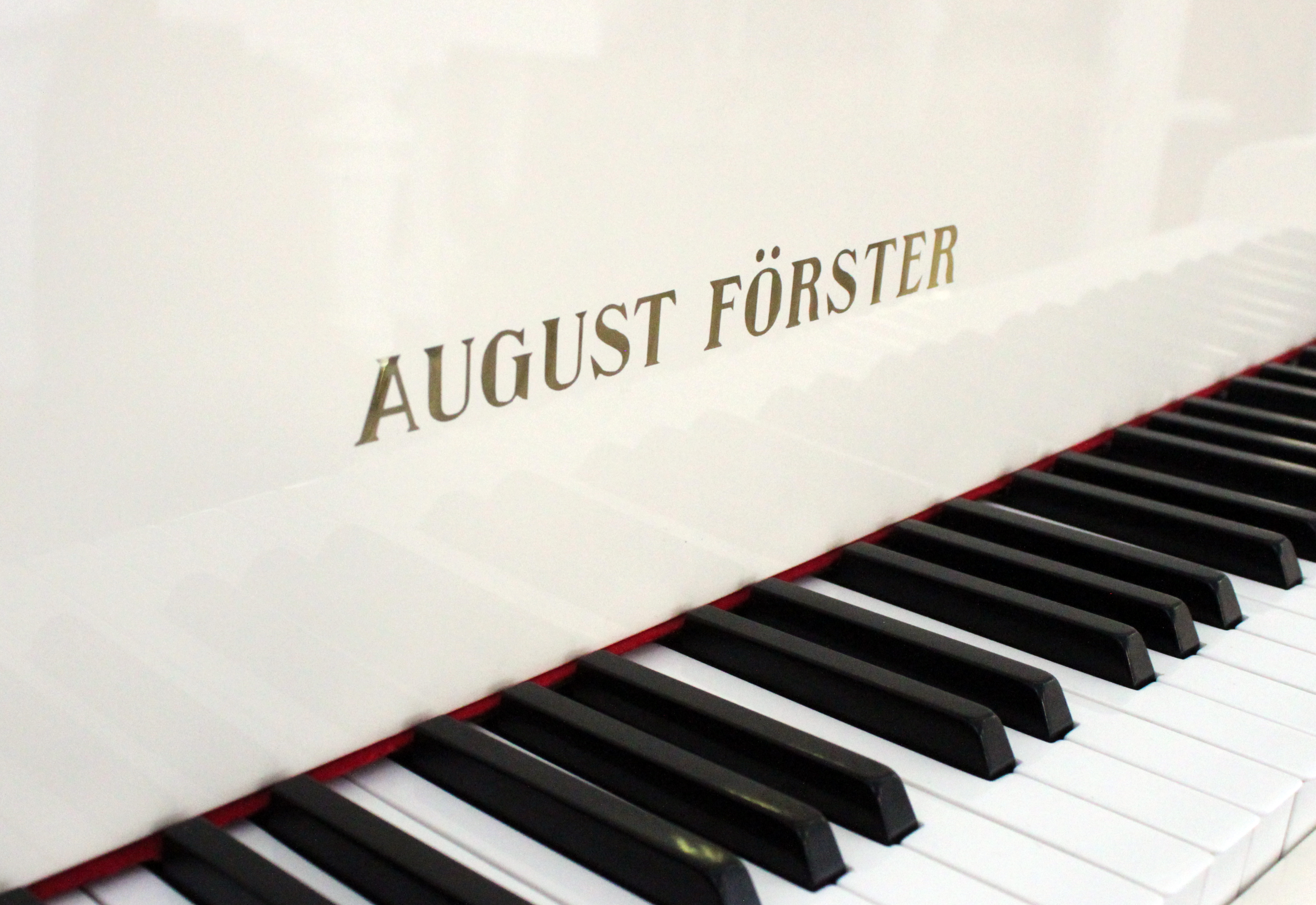 Клавиатура Аугуст Фёрстер