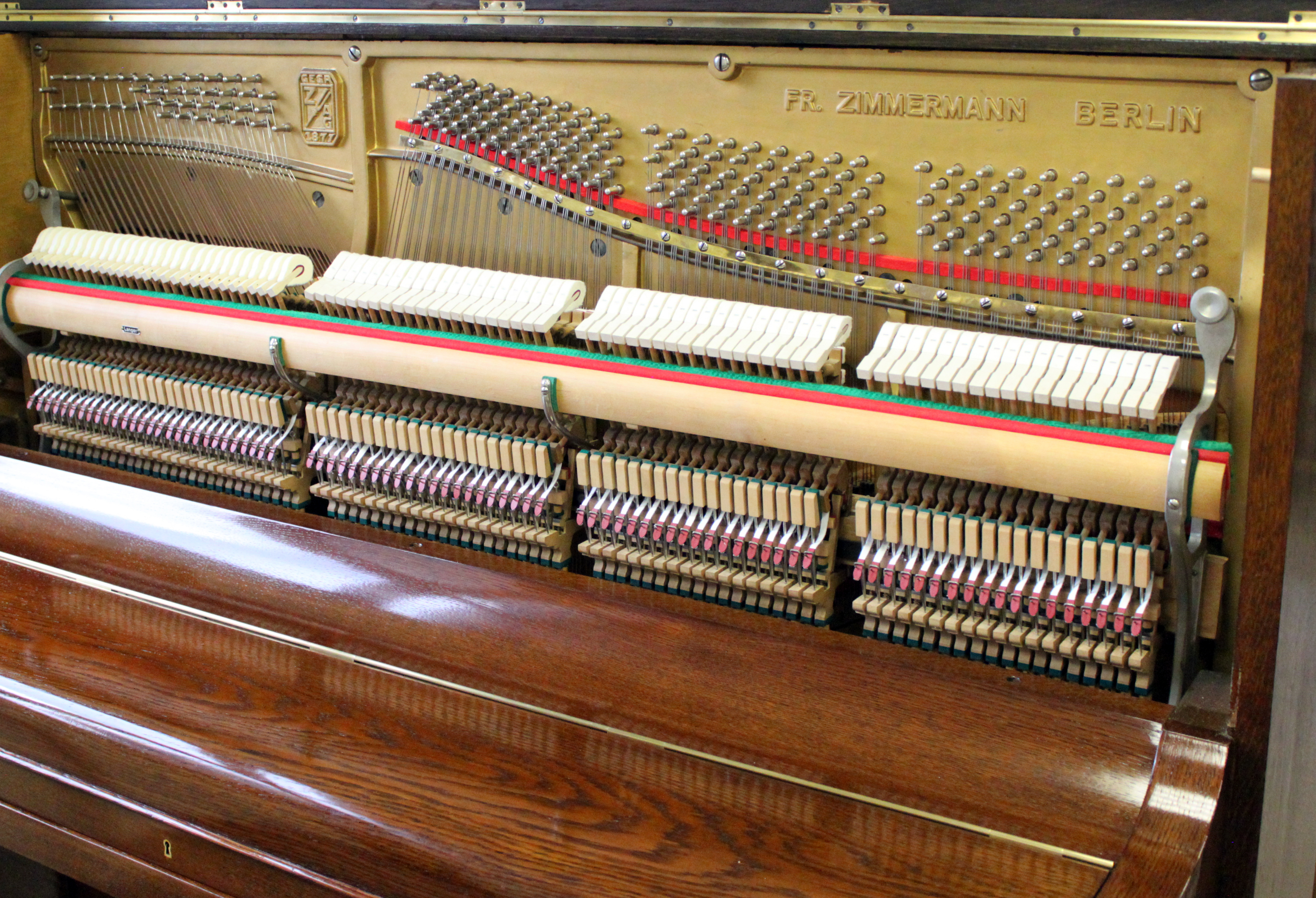 Механизм совершенной конструкции