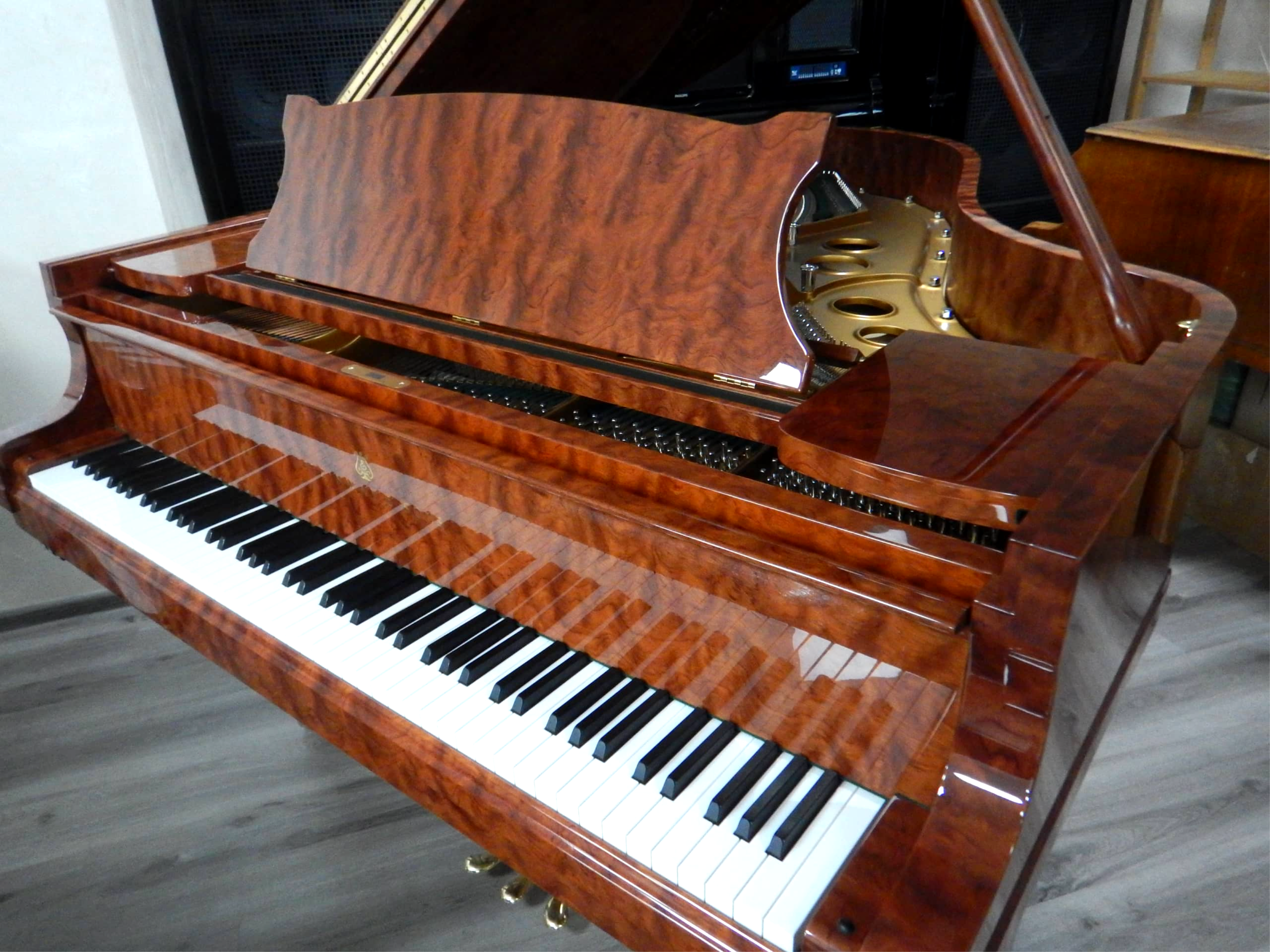 Steinway & Sons кабинетный рояль Стейнвей бубинга